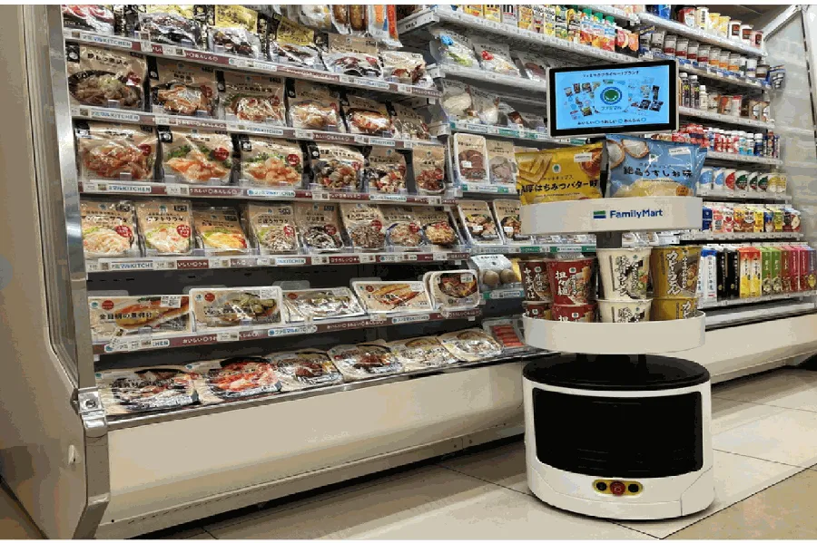 ファミリーマート直営店300台導入の動画サムネイル